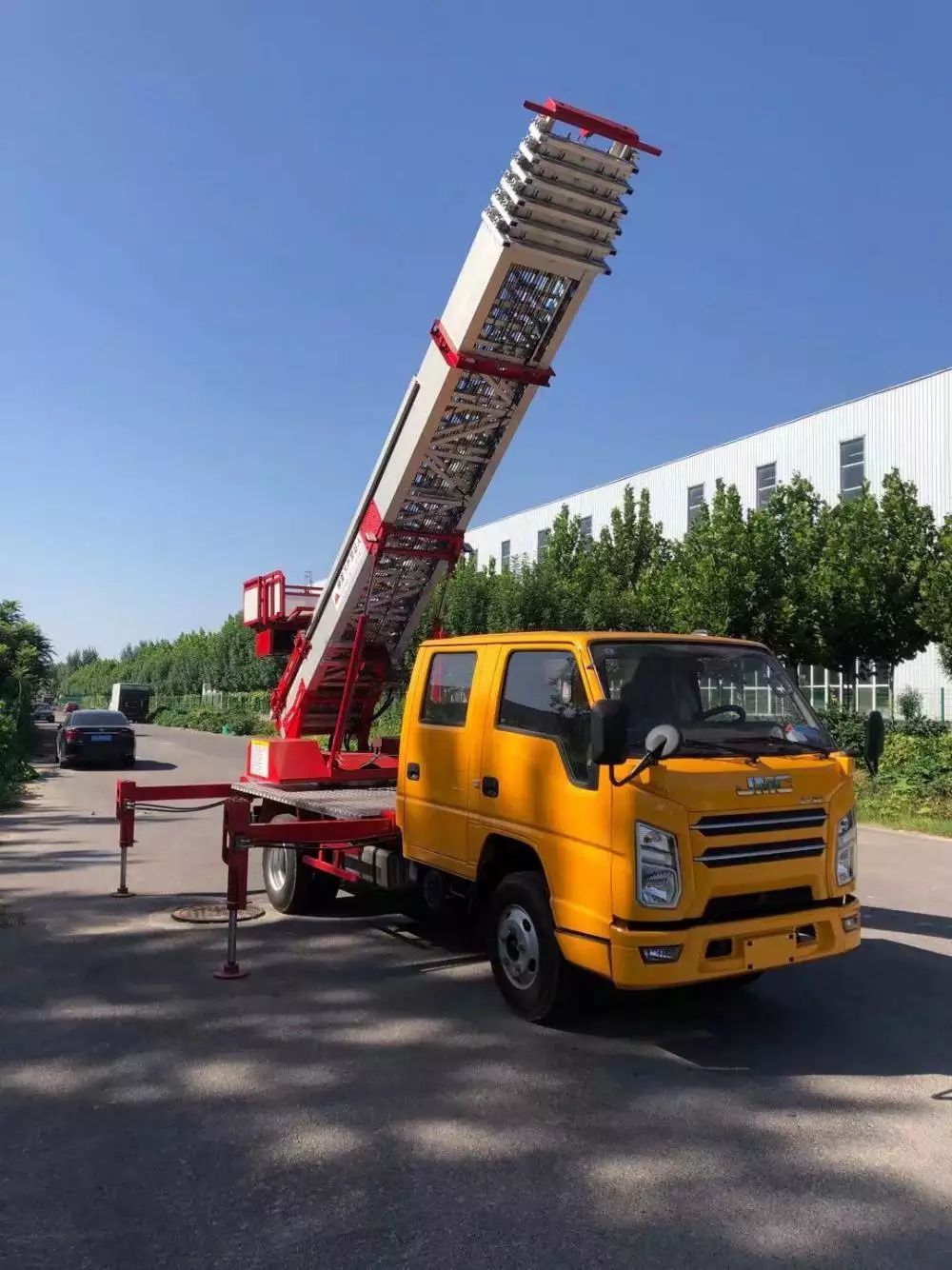 瑞金附近的云梯车出租服务：轻松解决高空作业需求