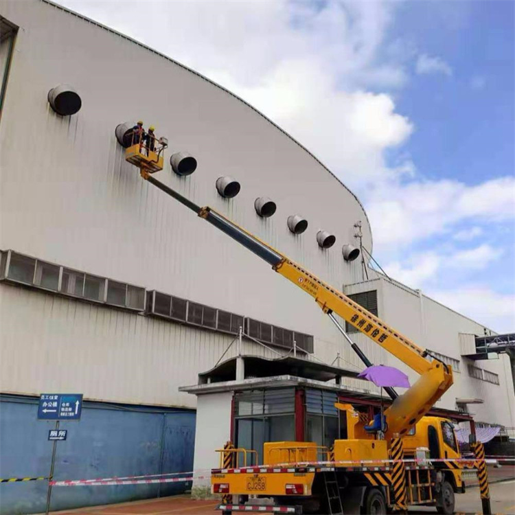 瑞金高空作业车出租服务：专业广告牌安装解决方案